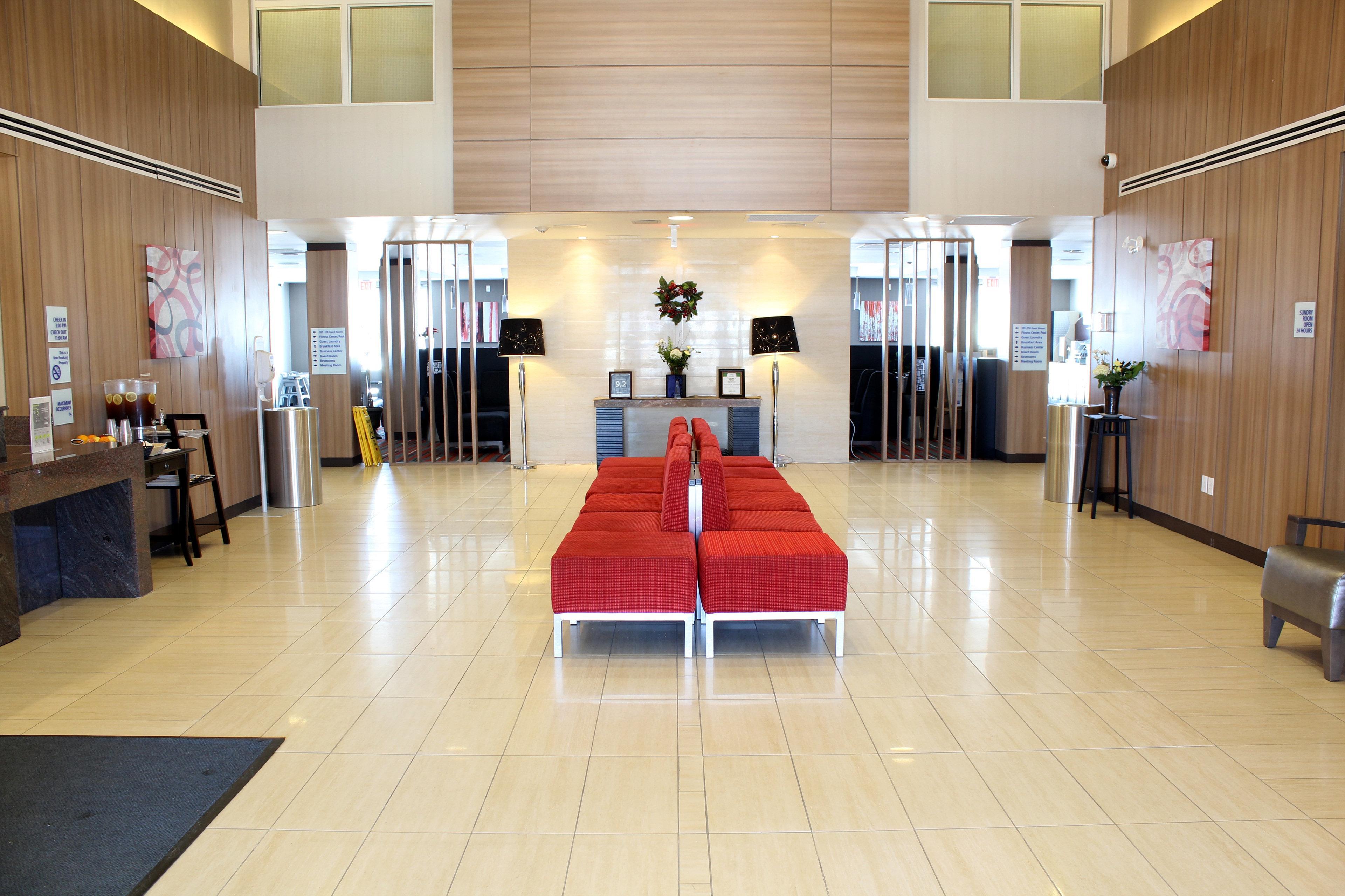Chateau Inn & Suites Bonnyville Экстерьер фото