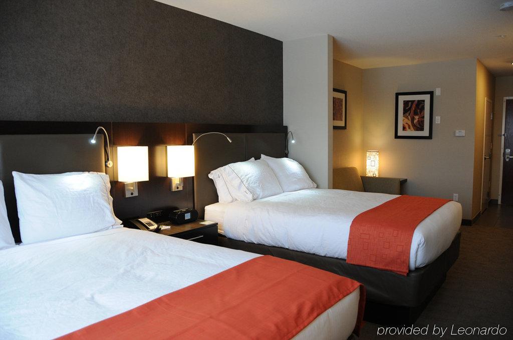 Chateau Inn & Suites Bonnyville Экстерьер фото