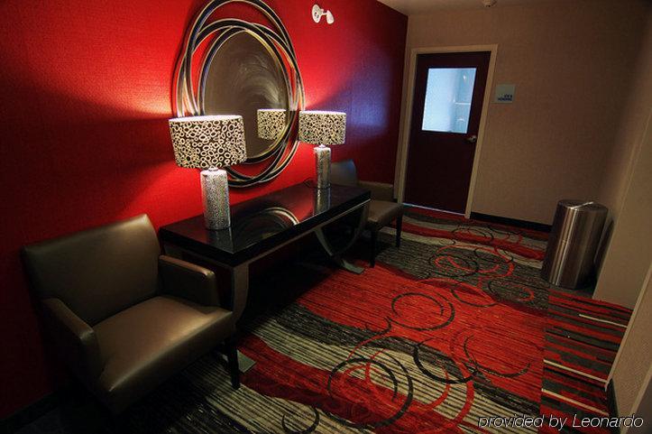 Chateau Inn & Suites Bonnyville Экстерьер фото