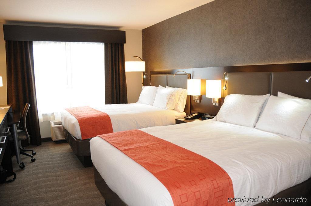 Chateau Inn & Suites Bonnyville Экстерьер фото