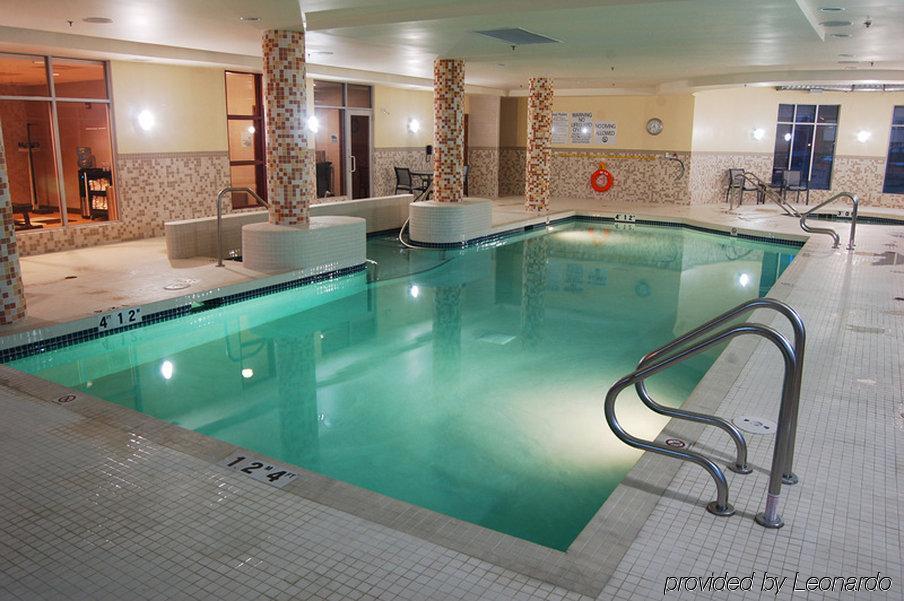 Chateau Inn & Suites Bonnyville Экстерьер фото